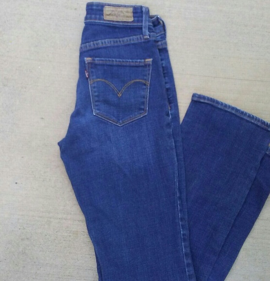 Levi's Jeans - Picture 4 of 5